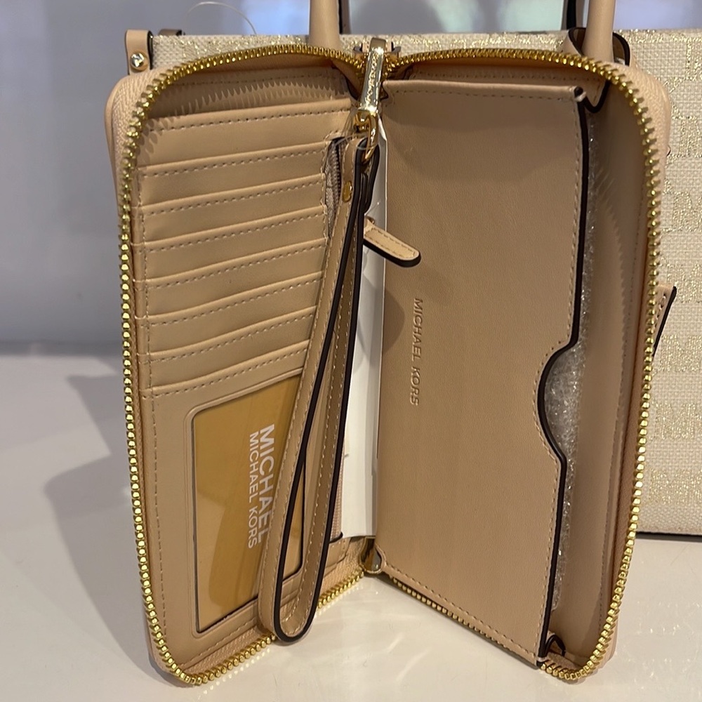 Michael Kors Jet Set Travel Large Phone Case Wristlet Wallet MK Natural Multi - Picture 16 of 16